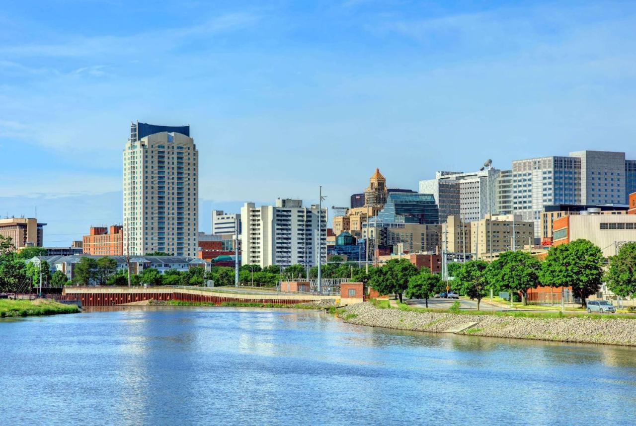 Broadway Plaza, Trademark Collection By Wyndham 4* Rochester